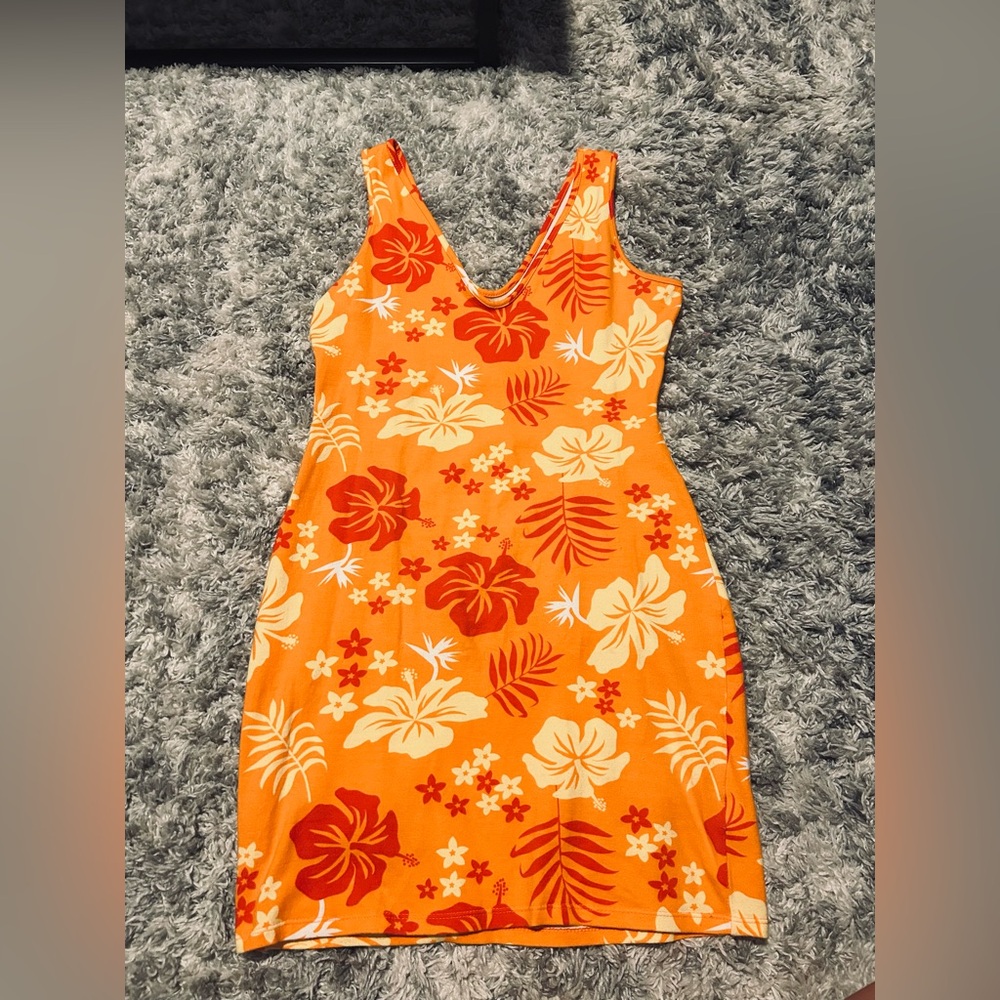 target summer dress
body fitted 
size M 
worn once